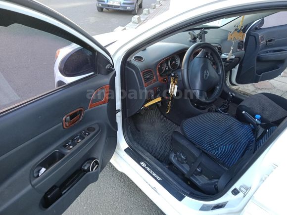 Sahibinden Hyundai Accent Era 1.4 Team 2011 Model