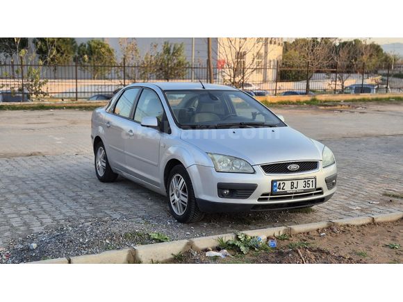 Sahibinden Ford Focus 1.6 Ghia 2006 Model