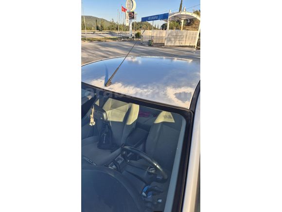 Sahibinden Ford Focus 1.6 Ghia 2006 Model