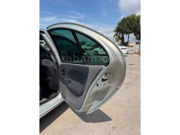 Galeriden Renault Megane 1.6 RXi 2001 Model 