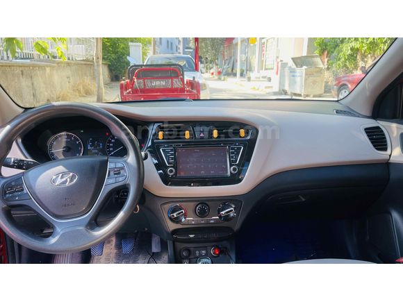 Sahibinden Hyundai i20 1.2 MPI Style 2014 Model 