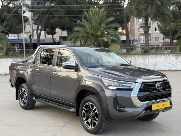 HATASIZ BOYASIZ TRAMERSİZ 4*4 TOYOTA HİLUX