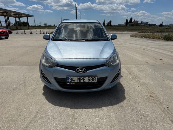 Hyundai i20 1.4 CRDi Jump 2012 Model Yetkili Servis Çalışanından 