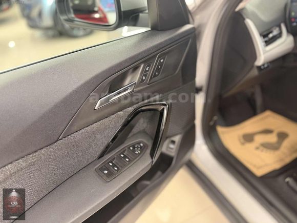 2024 MODEL BMW İX1 %20 FATURALI CONNECTEDLI