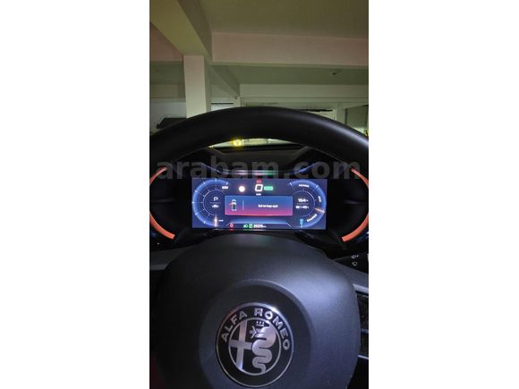 Sahibinden Alfa Romeo Junior Elettrica 2025 Model