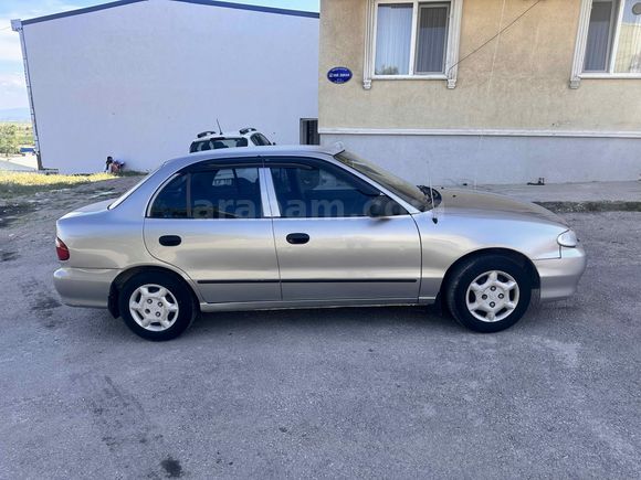 Sahibinden Hyundai Accent 1.5 GLS 2000 Model 