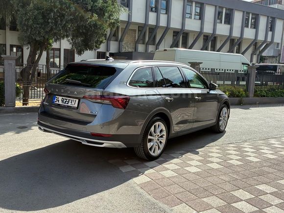 SAHİBİNDEN - HATASIZ - BOYASIZ - 2023 SKODA OCTAVİA SCOUT