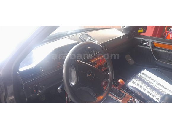 Sahibinden Mercedes - Benz E 200 1995 Model