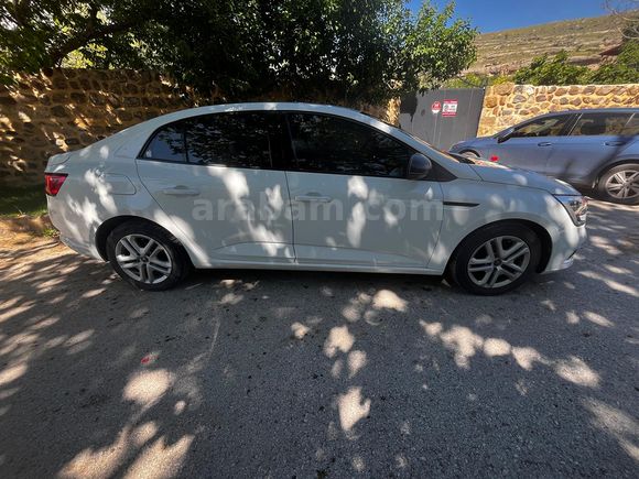 Sahibinden Renault Megane 1.3 TCe 2020 Model 