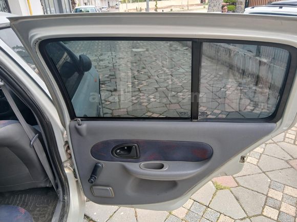 Sahibinden Renault Clio 1.4 RNA 2000 Model