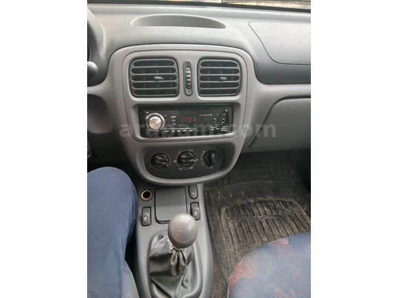 Sahibinden Renault Clio 1.4 RNA 2000 Model