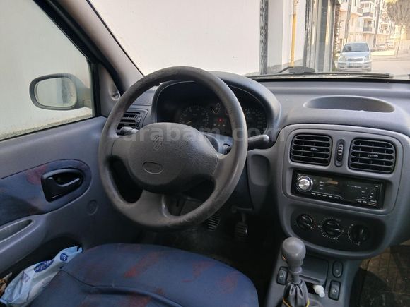 Sahibinden Renault Clio 1.4 RNA 2000 Model