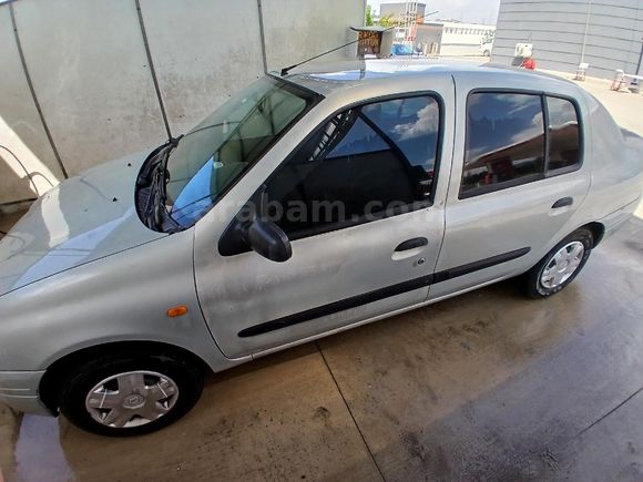 Sahibinden Renault Clio 1.4 RNA 2000 Model