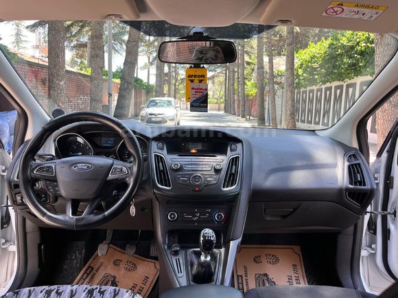 DEGİŞENSİZ AİLE ARACI 1.6 TDCİ MANUEL