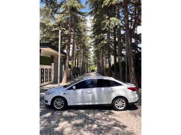 DEGİŞENSİZ AİLE ARACI 1.6 TDCİ MANUEL