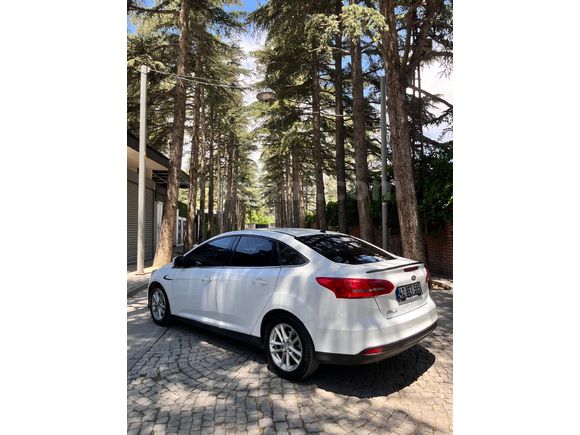DEGİŞENSİZ AİLE ARACI 1.6 TDCİ MANUEL