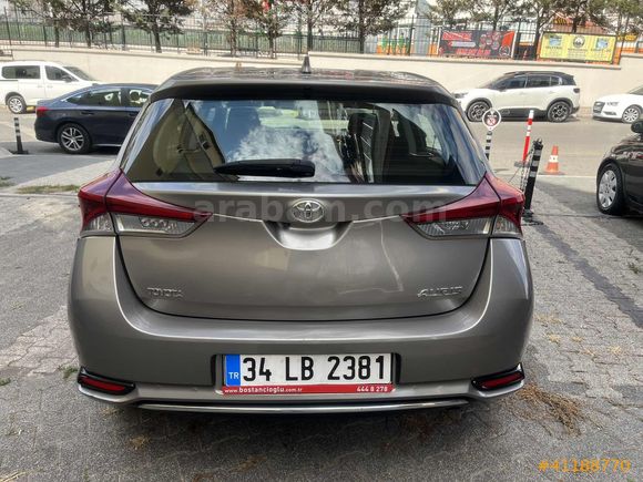 TOYOTA AURİS İLK ELDEN YETKILI SERVIS BAKIMLI 145 000 KM ORJINAL