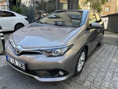 TOYOTA AURİS İLK ELDEN YETKILI SERVIS BAKIMLI 145 000 KM ORJINAL