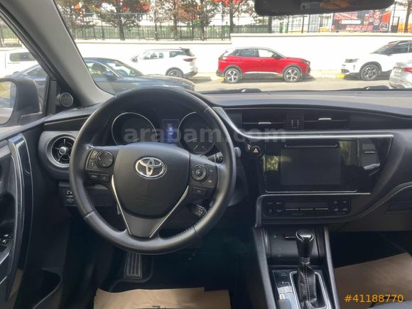 TOYOTA AURİS İLK ELDEN YETKILI SERVIS BAKIMLI 145 000 KM ORJINAL