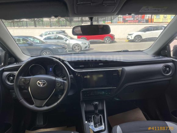 TOYOTA AURİS İLK ELDEN YETKILI SERVIS BAKIMLI 145 000 KM ORJINAL