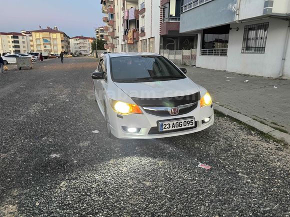 Sahibinden Honda Civic 1.6i VTEC Premium 2010 Model 