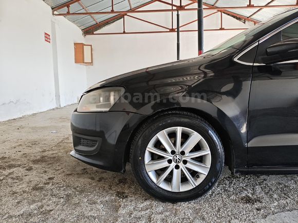 Sahibinden Volkswagen Polo 1.6 TDi Comfortline 2014 Model  200.600 km Siyah