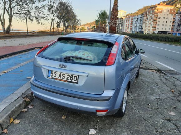 Sahibinden Ford Focus 1.6 Ghia 2006 Model