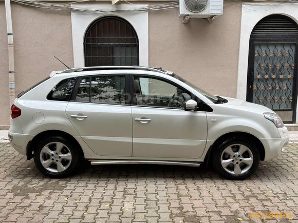 2009 MODEL KOLEOS 2.0 DCİ DİZEL OTOMATİK CAM TAVANLI SANRUFLU
