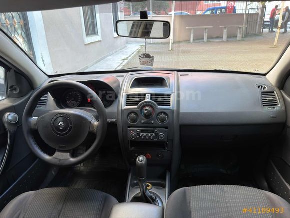 2005 MODEL MEGANE 1.4 16 VALF HB BENZİNLİ KLİMALI TERTEMİZ
