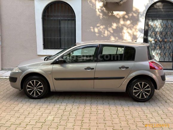 2005 MODEL MEGANE 1.4 16 VALF HB BENZİNLİ KLİMALI TERTEMİZ
