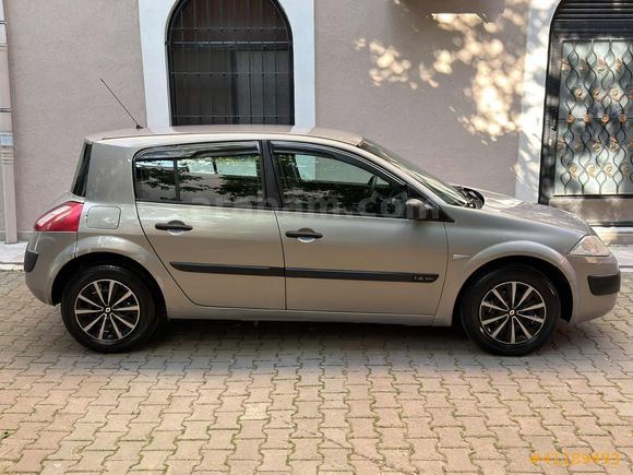 2005 MODEL MEGANE 1.4 16 VALF HB BENZİNLİ KLİMALI TERTEMİZ