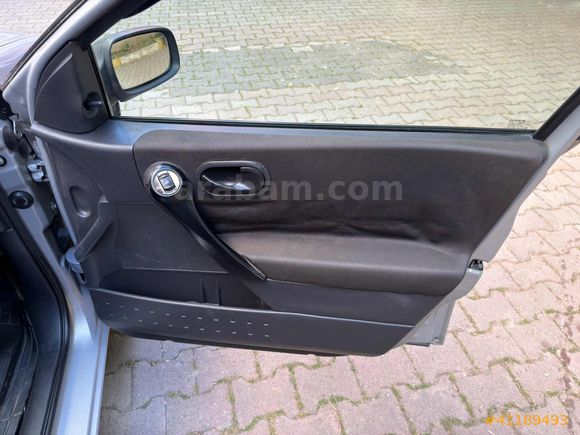 2005 MODEL MEGANE 1.4 16 VALF HB BENZİNLİ KLİMALI TERTEMİZ