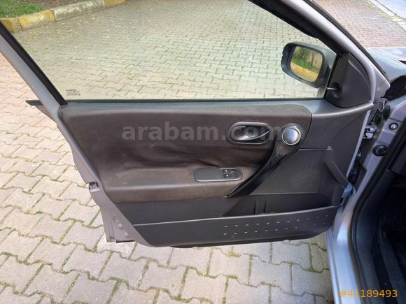 2005 MODEL MEGANE 1.4 16 VALF HB BENZİNLİ KLİMALI TERTEMİZ