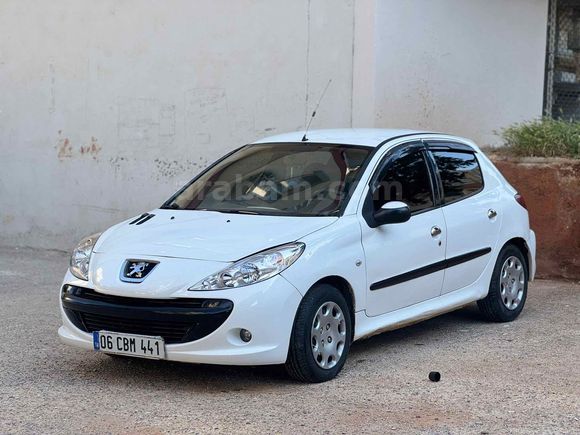 2011 model. 206+. Cam gıbı 