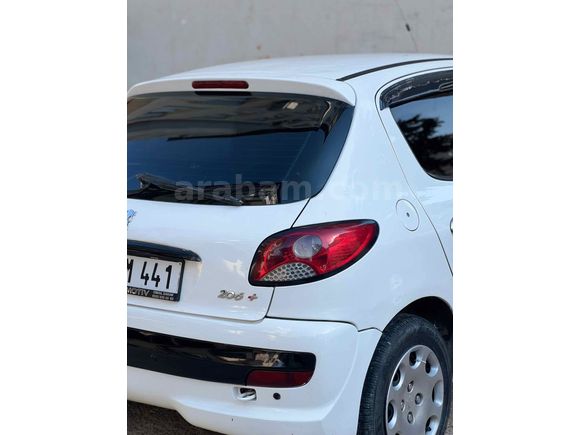2011 model. 206+. Cam gıbı 