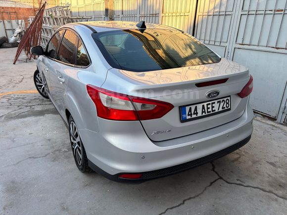 Sahibinden Ford Focus 1.6 Ti-VCT Trend X 2012 Model 