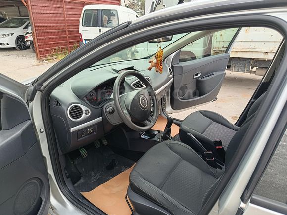 Sahibinden Renault Clio 1.2 Expression 2009 Model
