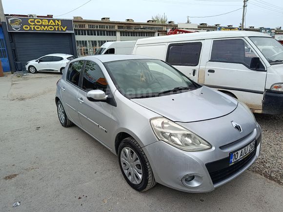 Sahibinden Renault Clio 1.2 Expression 2009 Model
