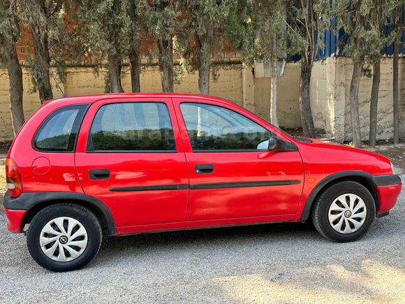 Sahibinden Opel Corsa 1.4 GLS 2000 Model  168.000 km Kırmızı
