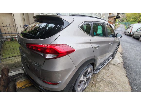 53Bin Km Kapalı Garaj Aracı
