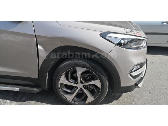 53Bin Km Kapalı Garaj Aracı