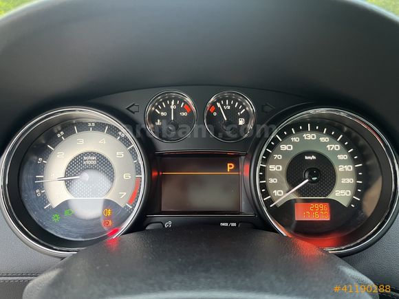 MAKYAJLI RCZ HATASIZ BOYASIZ SEDEFLİ EKRANLI DİKİŞLİ GÖĞÜS