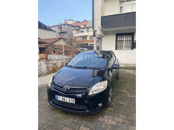 Sahibinden Toyota Auris 1.4 D-4D Comfort Extra 2011 Model 