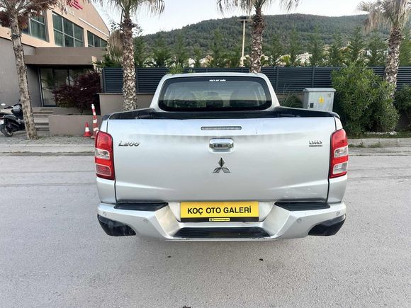 MİTSUBİSHİ L 200 FUL ORJINAL KOÇ OTO GALERİ