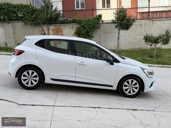 2023 RENAULT CLİO JOY HATASIZ BOYASIZ KARTA 12 TAKSİT