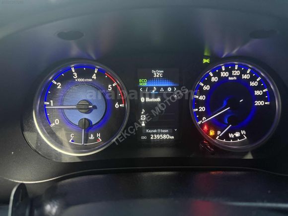 TOYOTA HİLUX 4X2