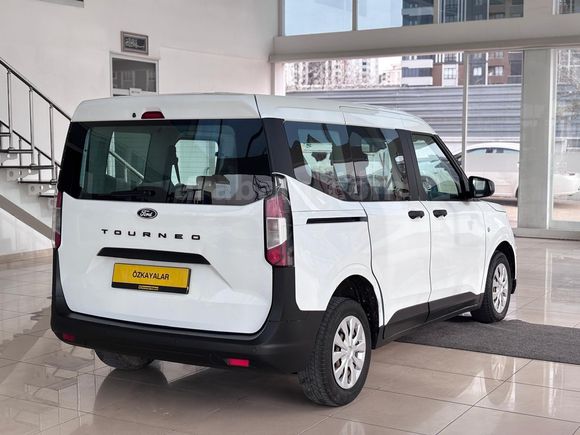 ÖZKAYALAR'DAN 2024 MODEL COURİER 1.5 ECOBLUE TREND 100 HP