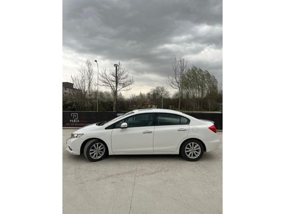 Sahibinden Honda Civic 1.6i VTEC Elegance 2012 Model Adana