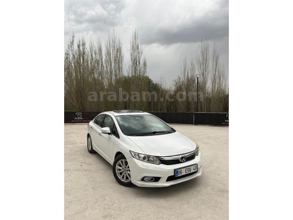 Sahibinden Honda Civic 1.6i VTEC Elegance 2012 Model Adana