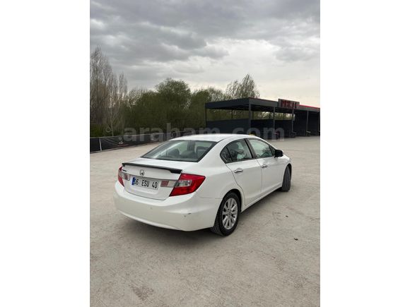 Sahibinden Honda Civic 1.6i VTEC Elegance 2012 Model Adana